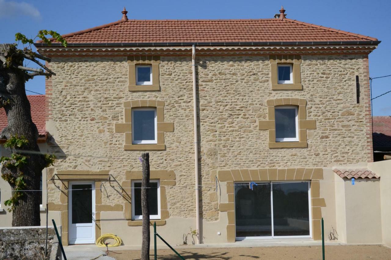 Gite Les Pins Montchenu Eksteriør billede